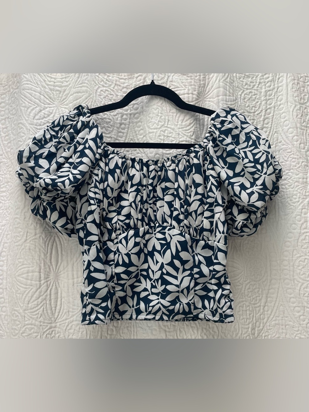 Abercrombie & Fitch Puff Sleeve Blouse